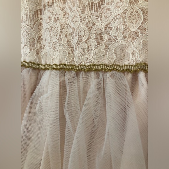 Blush Pink lace and tulle flower girl dress size 3T - Picture 3 of 5
